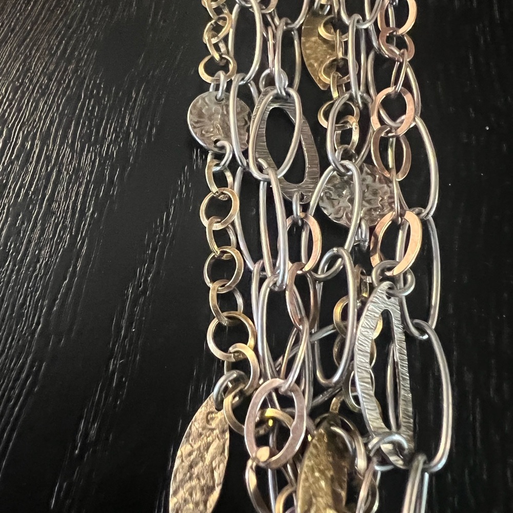 4 layers necklaces.